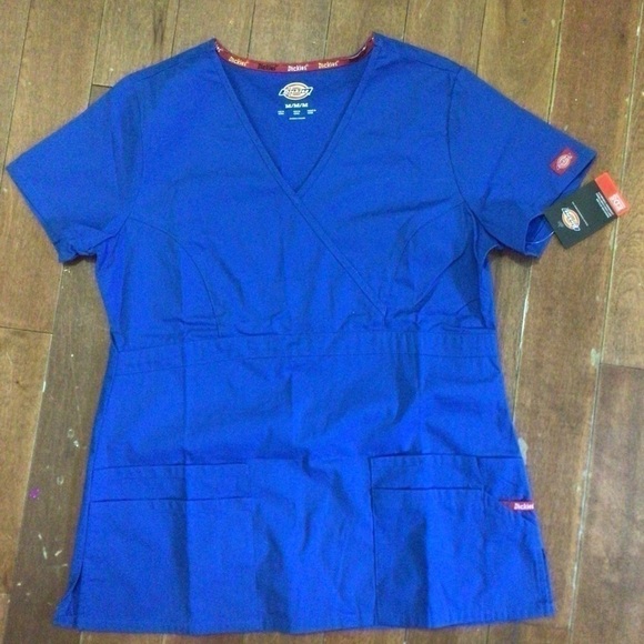SCRUBS Top - Picture 2 of 5
